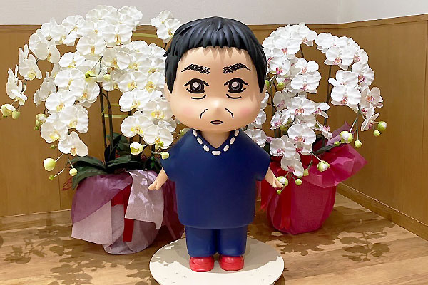 佐治クリニック様からのご依頼で、「院長くん」のフィギュアを製作させていただきました。